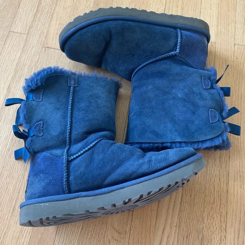 Ugg Blue Bailey Bow Suede Shearling Boots Size 8